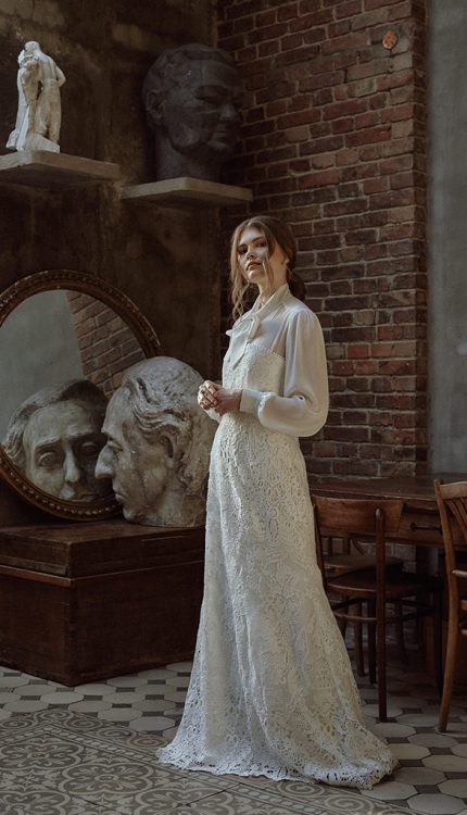 Tova w wersji z jedwabną koszulą- model niedostępny do przymiarki.